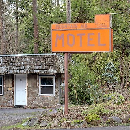 Motel Room With Kitchenette At Base Of Mt Hood Mount Hood Village Exterior foto